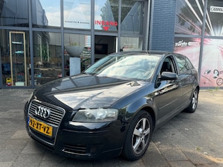 Audi A3 Sportback 1.6 FSI Attraction Pro Line Business | Clima | Cruise | 5-DRS