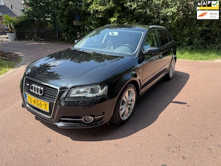 Audi A3 Sportback 1.2 TFSI Ambiente / Navi / CarPlay / Airco / Apk