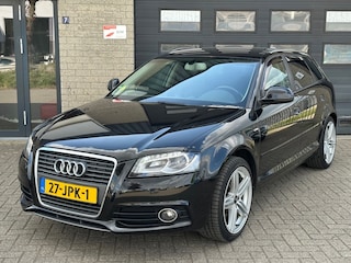 Audi A3 Sportback 1.8 TFSI Ambiente Pro Line Business / S-Line / Stoelverwarming / Xenon / Led / Camera / PDC / Navi / 6Bak / 18'