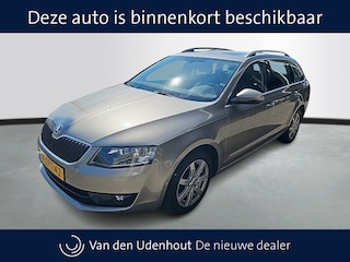 Skoda Octavia Combi 1.4 TSI 140pk Automaat Elegance Businessline / 1e Eigenaar! / Panoramadak / Xenon