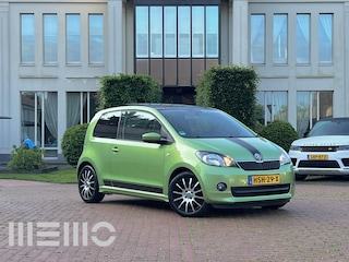 Skoda Citigo 1.0 Easy - stoelverwarming - Cruise controle - Panoramadak - Navigatie