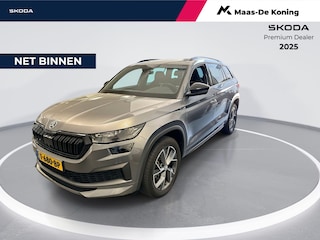 Skoda Kodiaq 1.5 Tsi 150pk DSG Sportline Business 7p. · Camera · 7.Persoons · Elek. Trekhaak · Keyless · Elek. Achterklep · Elek. Bestuurdersstoel · 19'' Inch · Garantie t/m 22-05-2027 of 100.000km
