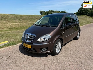 Lancia Musa 1.4i 16V Gold S&S Airco Trekhaak 2 sleutels City Steering NAP 1e eigenaar zeer nette auto