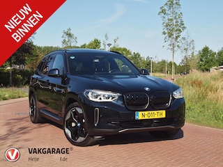 BMW iX3 High Executive 80 kWh | Panoramadak | Apple Carplay | 360 Camera | Harman Kardon | Trekhaak | Cruise Control |