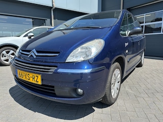 Citroën Xsara Picasso 1.6 met goed werkende airco, trekhaak, PDC