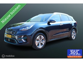 Kia Niro ExecutiveLine 64 kWh, Leer, Memory, stuur- Stoel verwarming/ventilatie, Pdc voor- achter, Camera, Adaptief Cruise, Dode hoek detectie, Carplay, Clima, Navi, Donkerglas.
