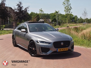Jaguar XE 2.0 P250 HSE | R-Dynamic | Panoramadak | Camera | Apple Carplay | Cruise Control | Leer | Automaat |