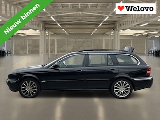 Jaguar X-type Estate 3.0 V6 Executive Let op vooraam en achteraam defect