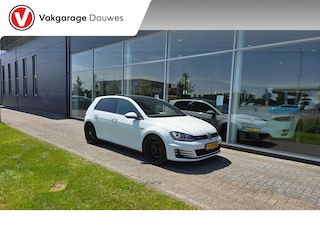 Volkswagen Golf 2.0 TSI GTI Performance | Automaat | Pano | Stoelverwarming | Leder | ACC