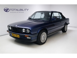 BMW 3-serie Cabrio 320i E30 6 cilinder handgeschakeld! Grijs lederen interieur, Stuurbekrachtiging, Electrische ramen, 15 inch honingraatwielen