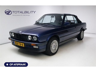 BMW 3-serie Cabrio 320i E30 6 cilinder handgeschakeld! Grijs lederen interieur, Stuurbekrachtiging, Electrische ramen, 15 inch honingraatwielen
