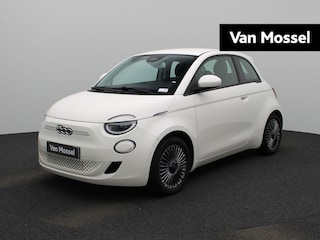 Fiat 500 Icon 42 kWh 118Pk | Climate Control | Cruise Control | Navigatie | Parkeersensoren Achter | Apple Carplay/Android Auto | Lichtmetalen Velgen 16 Inch | Keyless Entry & Start | Regen-en Lichtsensor |