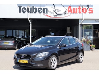 Volvo V40 2.0 D3 Momentum Navigatie, Climate control, Cruise control, Trekhaak