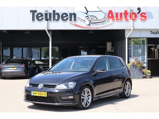 Volkswagen Golf 1.6 TDI Connected Series Camera, Navigatie, Cruise control, R-Line pakket, Climate control, Stoelverwarming