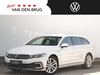 Volkswagen Passat Variant 1.4 TSI PHEV GTE Business | Wegklapbare trekhaak | Camera | Travel Assist | Dodehoekdetectie | Stoelverwarming | Pareleffect |