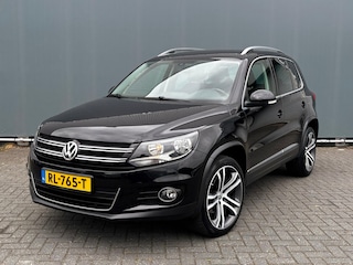 Volkswagen Tiguan BJR 2013 2.0 TDI 141 PK Sport&Style 4Motion AUTOMAAT / 4-MOTION 4X4 / PANODAK / ALCANTARA / TREKHAAK / CAMERA