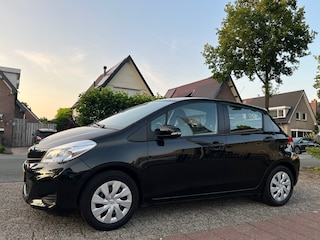Toyota Yaris 1.0 VVT-i Exclusive 73.000 km Dealer Onderhouden!