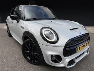 Mini Mini 2.0 // Serious Business pack // Nieuwstaat // 5 deurs /