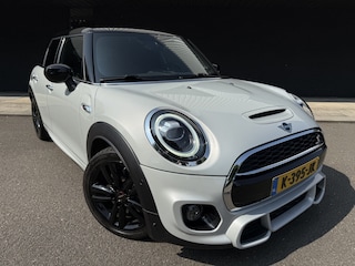 Mini Mini 2.0 // Serious Business pack // Nieuwstaat // 5 deurs /