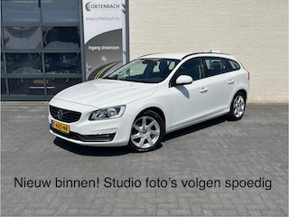 Volvo V60 1.5 T3 Momentum | Automaat | Cruise control | Keyless entry | Achterbank verwarmt | Trekhaak |