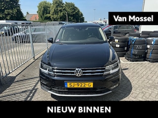 Volkswagen Tiguan 1.4 TSI Comfortline Business 7p. 150 PK | Apple Carplay | Achteruitrijcamera | Stoelverwarming | Trekhaak | Achterklep Elektrisch | 3e-Zitrij | Parkeerassistent | Verwarmbare Voorruit |