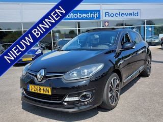 Renault Mégane 1.2 TCe 131pk Automaat BOSE 5-Deurs | Navi | Clima | Cruise | Panorama Schuifdak | Keyless Entry | Licht+Regensensor | Pdc V+A+Camera | Stoelverwarming | Privacy Glass | 17''lm