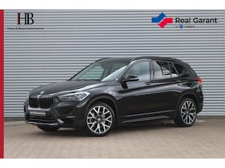 BMW X1 sDrive20i 192pk/Sportstoelen/Camera/trekhaak/Navi grt