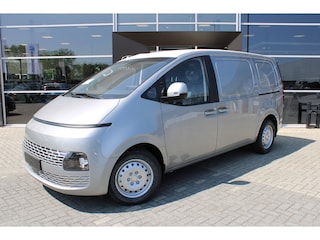 Hyundai Staria 1.6 T-GDI HEV | Voorraad model | Dubbele schuideur | Airco | Navigatie | Cruise Control | | 2 zitplaatsen rechtsvoor | Achterruitverwarming | Achteruitrijcamera