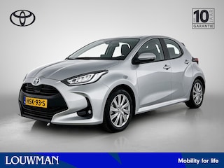 Toyota Yaris 1.5 Hybrid Dynamic Limited | HeadUp Display | Stoel-/ stuurverwarming | LM velgen | Bluetooth | Gereserveerd mevr. Dalman Willem