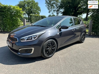 Kia Ceed Cee'd 1.6 GDI DynamicLine | Trekhaak| Camera| Carplay| LUXE