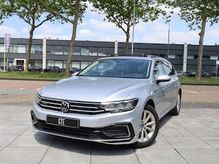 Volkswagen Passat GTE Panodak | Head-up | Virtual | Keyless | Camera | Memory | Trekhaak |