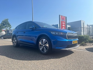 Skoda Enyaq iV 60 | Carplay | Wegklapbare Trekhaak | NAVI | Electrische kofferklep | Stoelverwarming | SOH 96%!!
