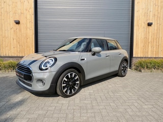 Mini Cooper 1.5 Business automaat *Navi *Cruise *Unieke kleur
