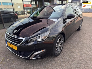 Peugeot 308 SW 1.2 PureTech Blue Lease Premium / Pano'dak / Trekhaak / Navi / LED / PDC