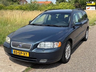 Volvo V70 2.4 Edition II Automaat ECC Audio/CD Leder Electric pakket EBD TCS ESP LMV 15" Cruisecontrol PDC Dealeronderhoud Nw Apk!