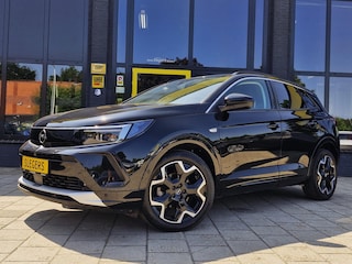 Opel Grandland 1.2 Turbo Ultimate | Alcantara Bekl | Stoelverw | Stuurverw | Camera | Apple Carplay | Android Auto |