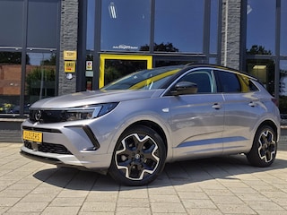 Opel Grandland 1.2 Turbo Ultimate | Alcantara Bekl | Stoelverw | Stuurverw | Camera | Apple Carplay | Android Auto |