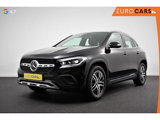 Mercedes-Benz GLA 200 163pk Automaat Progressive Premium Panorama dak Half lederen bekleding Navigatie Camera Stoelverwarming Electrisch bedienbare achterklep Led