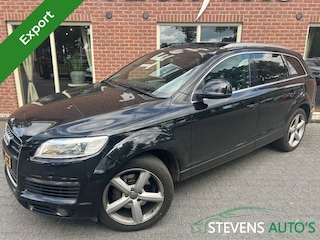 Audi Q7 3.0 TDI quattro 5+2 MOTOR LOOPT ONREGELMATIG EN ROOKT !!!!!