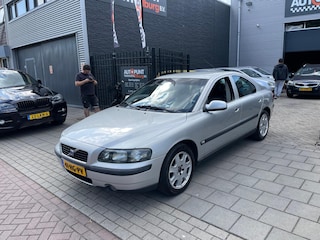 Volvo S60 2.4 Edition 2e Eigenaar! Trekhaak Airco NAP APK