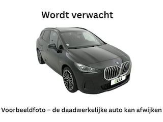 BMW 2-serie Tourer 225e xDrive | M-Sport | Elektrisch glazen panoramadak | Innovation pack | Driving assistant professional