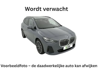 BMW 2-serie Tourer 225e xDrive | M-Sport | Elektrisch glazen panoramadak | Innovation pack | Driving assistant professional