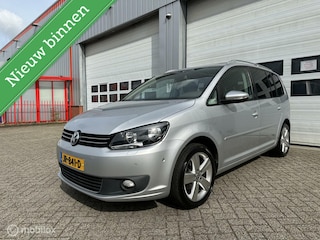 Volkswagen Touran 1.6 TDI Highline BlueMotion 7p/Pano/Navi