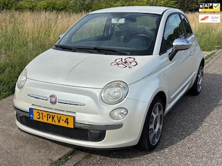 Fiat 500 0.9 TwinAir Sport Airco Electric pakket Audio-CD/MP3 Leder Sportstoelen LMV 15" ABS Getint glas Dealeronderh. Nieuwe Apk!