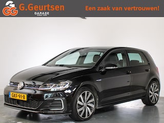 Volkswagen Golf 1.4 TSI PHEV Alcantara, Virtual Cockpit, Apple CarPlay/Android Auto, Climate Control, Navigatie,