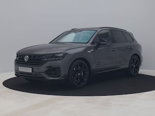 Volkswagen Touareg 3.0 TSI 462 PK 4MOTION R | PANO | SOFTCLOSE | STOELVENT. + MASSAGE | LUCHTVERING | TREKHAAK