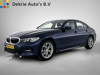 BMW 318i Executive Edition / Navi / Cruise-ctr. / Stof-Leder int. / Schuifdak / Airco-ecc / Pdc v+a / Apk jan-2027