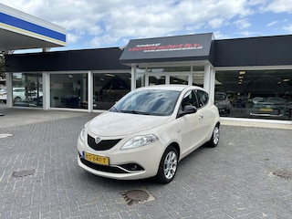 Lancia Ypsilon 0.9 TwinAir Opening Edition