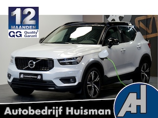 Volvo XC40 1.5 T4 Recharge 155kW/211pk DCT7 R-Design ADAPT.CRUISE + PILOT ASSIST + SPORTSTOELEN + LEER/ALCANTARA + CAMERA + STOEL-&STUURVERWARMING + BI-TONE + KEYLESS ENTRY&GO + PARKSENSOREN V&A + LED HIGH BEAM + 19" LM-VELGEN!!
