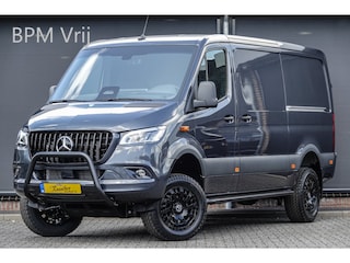 Mercedes-Benz Sprinter 4x4 319Cdi 190Pk 9G-tronic | L2H1 | 2xSchuifdeur | 4WD | AWD | Bullbar | Treeplanken | 19'' All Terrain | Tenoriet Grijs